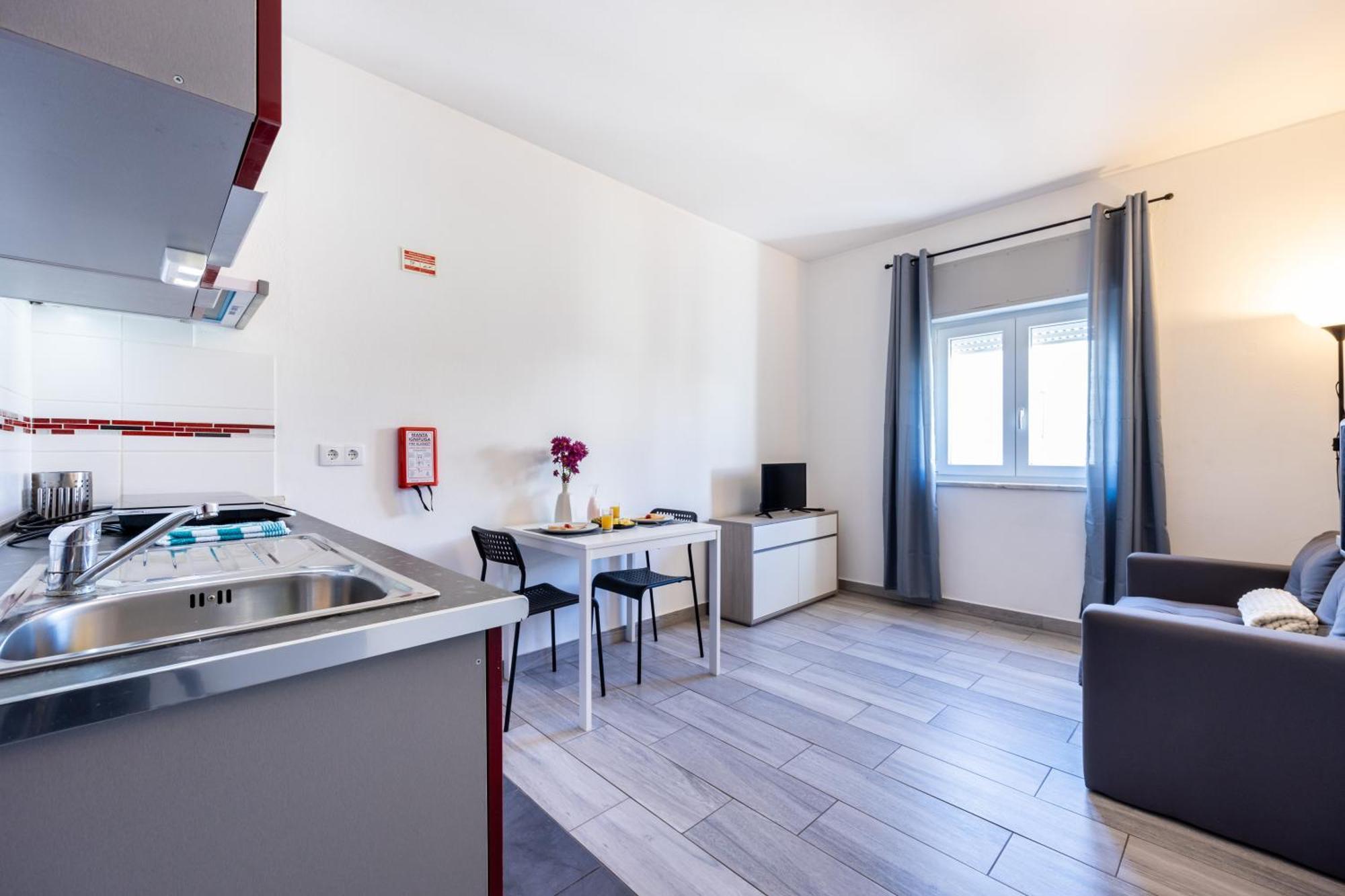 Stay On Top Apartments Лагос Екстериор снимка