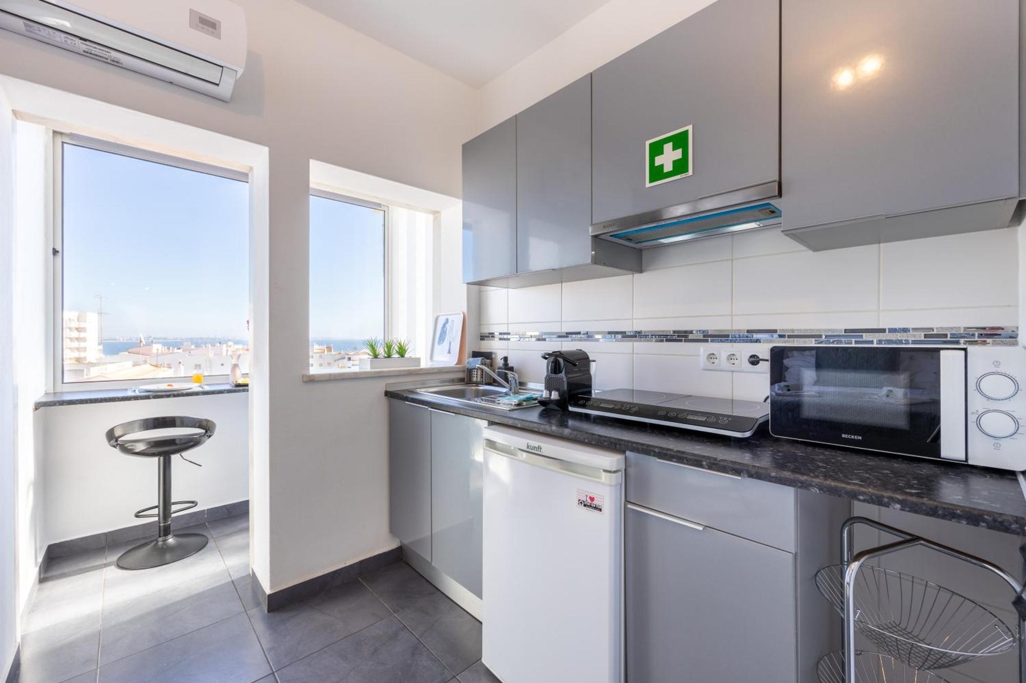 Stay On Top Apartments Лагос Екстериор снимка