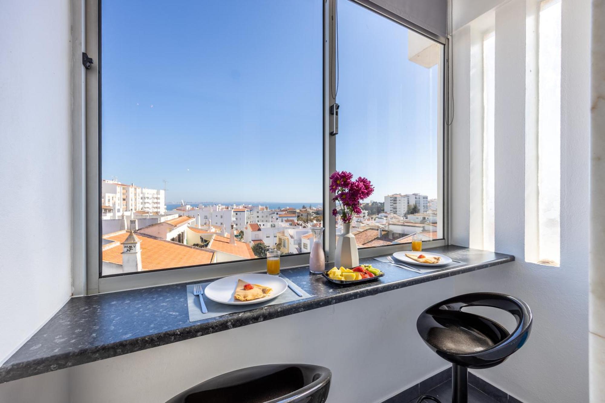 Stay On Top Apartments Лагос Екстериор снимка